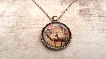 Handgemaakte ketting met pyramiden Egypte Handgemaakte ketting met pyramiden Egypte